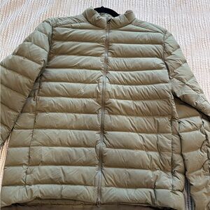 Men’s Lululemon Navigation Down Jacket in Medium Olive in size Medium